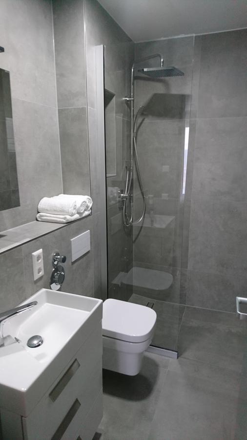 Apartment mit Balkon